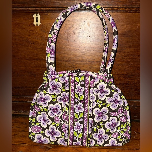Vera Bradley ELOISE PLUM PETALS Dome Purse Med/Lg Quilted Kiss Lock 👛 Like New! - Picture 1 of 11